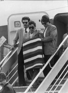 Un'immagine-d'archivio del 1966, che mostra l'arresto di Tommaso Buscetta